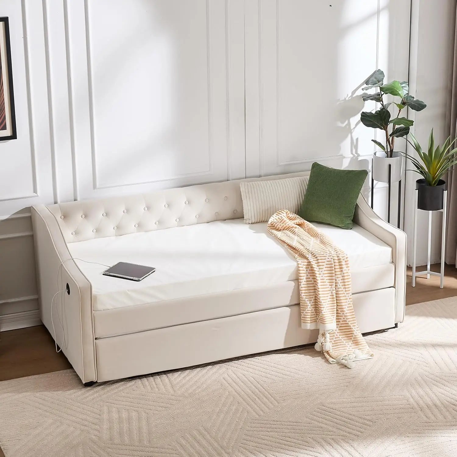 Daybed with Pop-Up Trundle
